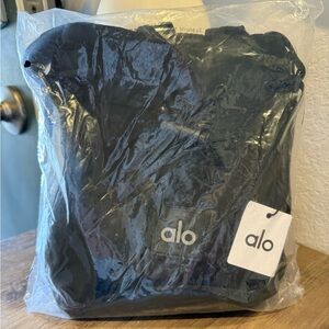 Alo Yoga Crossbody Bucket Bag Black New With Tags
